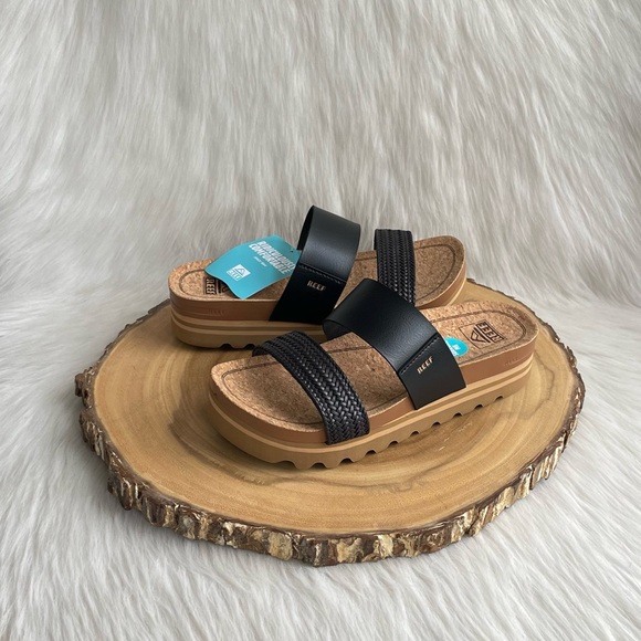 NWT Reef Cushion Vista Hi black sandals - Picture 5 of 16